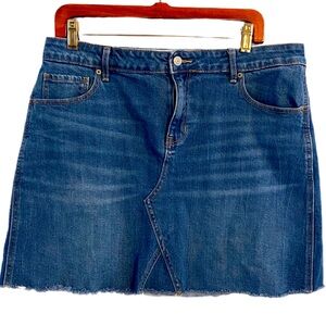 Old Navy Blue Jean Raw Hem Mid Rise Skirt Size 12